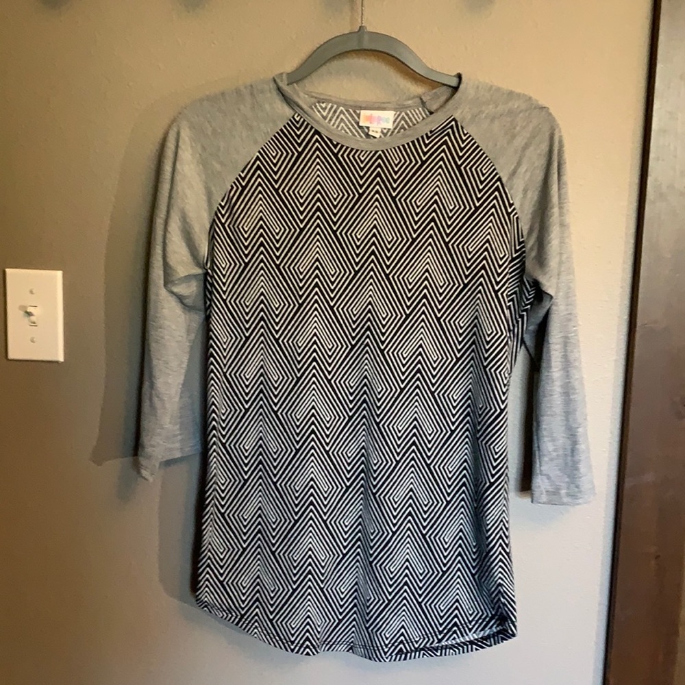LulaRoe 3/4 sleeve shirt!